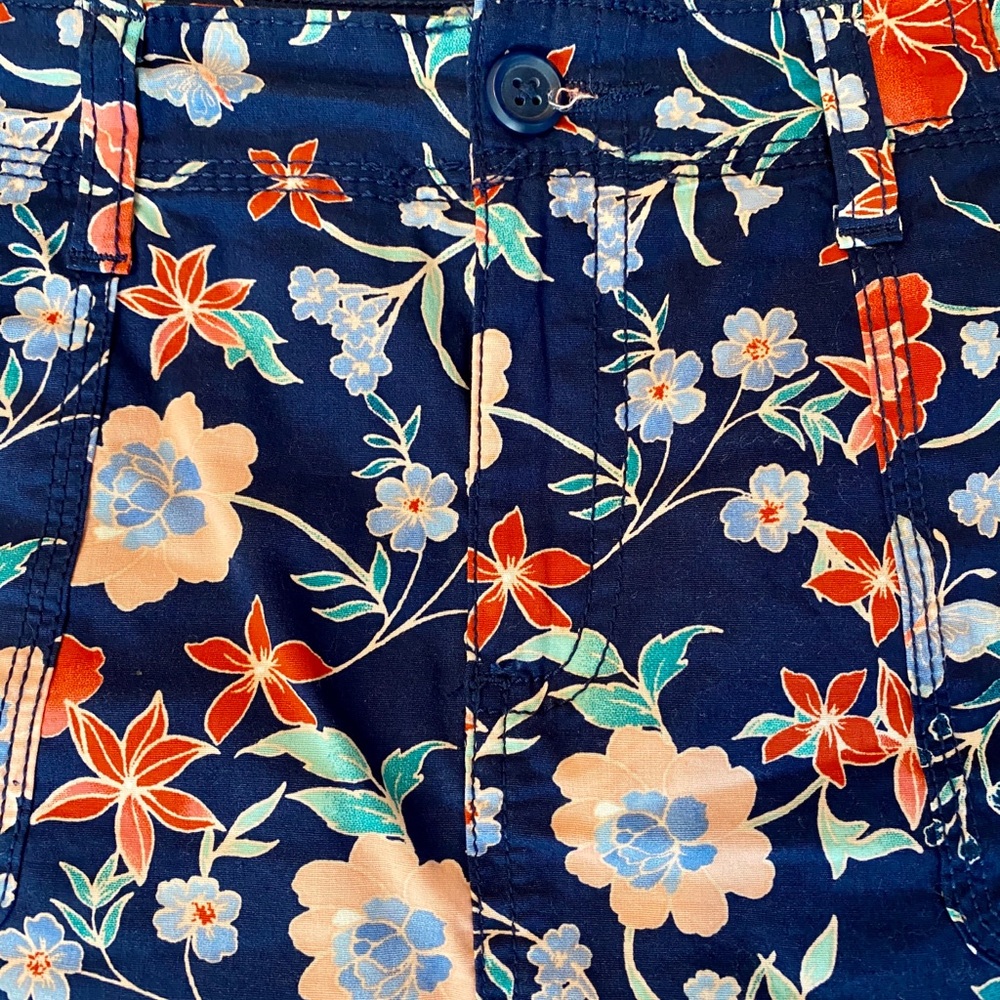 ST. JOHN'S BAY Navy Floral Skort - Picture 3 of 8